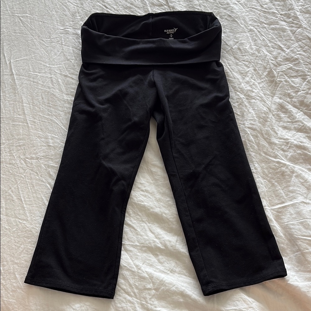 OLD NAVY Black Active Capri Pants
